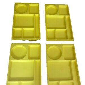 VTG Cambro School Cafeteria Trays Yellow 915CP Set/4 Huntington Beach CA USA
